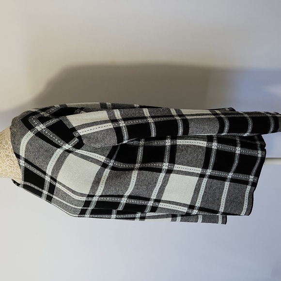 J Jill Black White Plaid Buffalo Check Cozy Knit Long Sleeve Pullover Sweater M - Picture 11 of 16